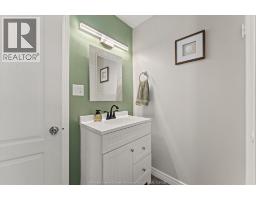2578 George, Windsor, ON N8W4M7 Photo 17