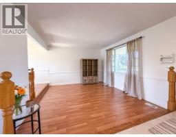 Living room/Fireplace - 1076 Brimwood Crescent, Sarnia, ON N7S5E9 Photo 6