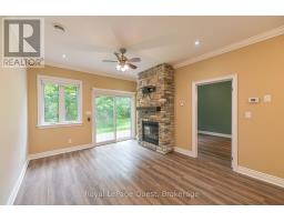 37 Riverwalk Drive, Severn, ON L0K1E0 Photo 14