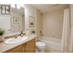208 - 40 Mulligan Lane, Wasaga Beach, ON L9Z0C5 Photo 13