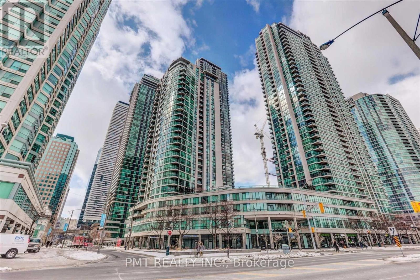 Photo of 12 Yonge Street
