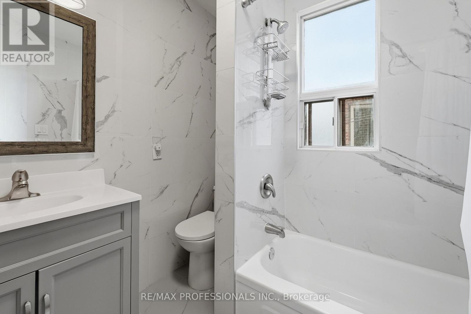 227 MONTROSE AVENUE - Image 28