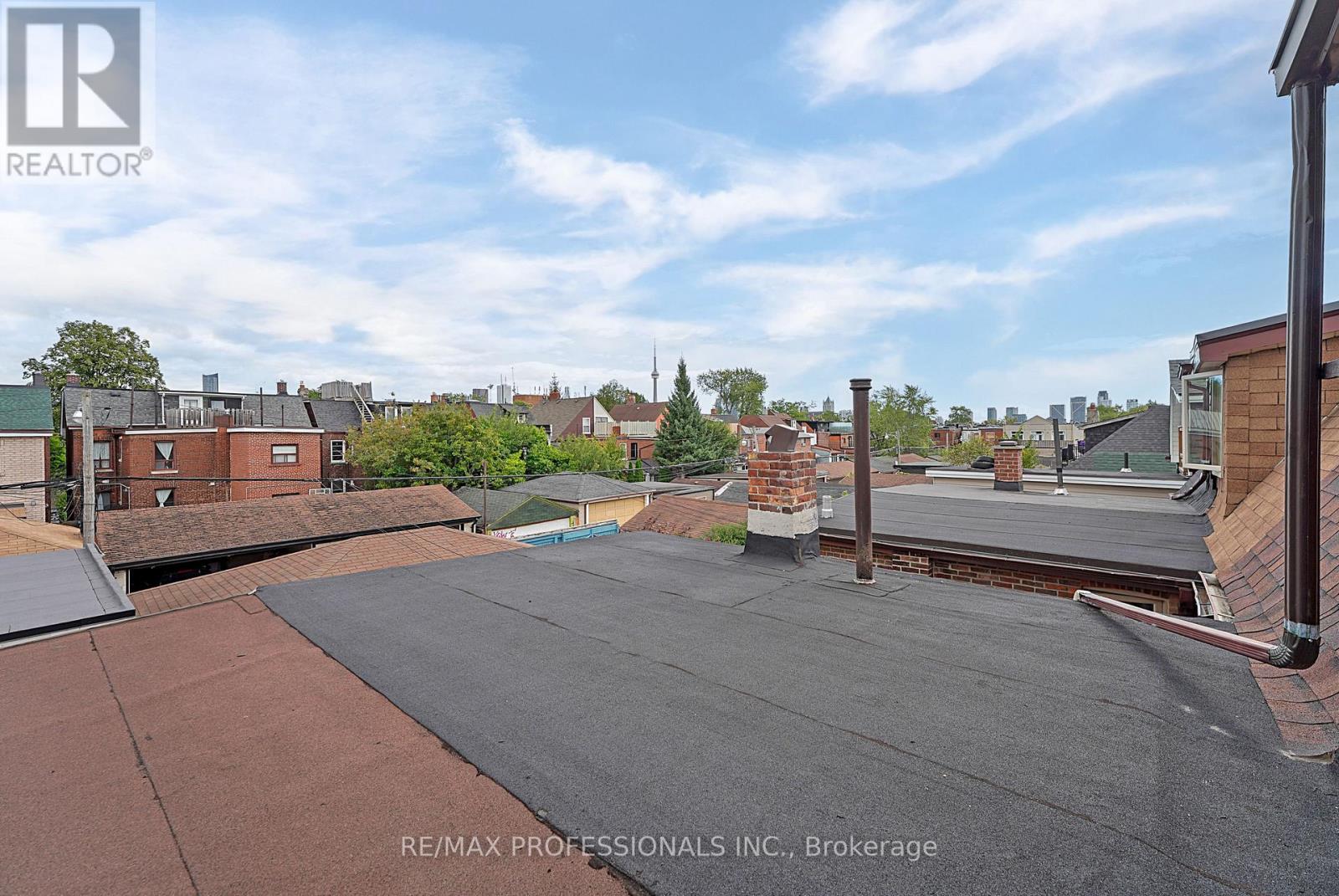 227 MONTROSE AVENUE - Image 34