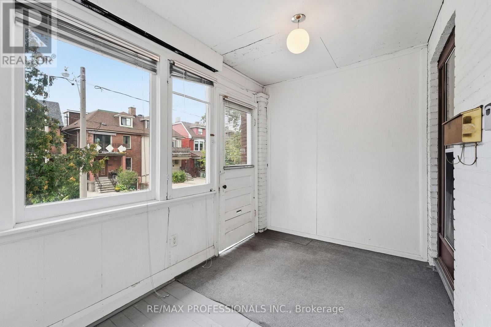 Photo of 227 MONTROSE AVENUE