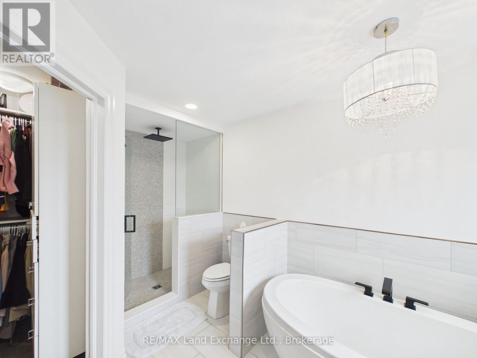 342 WESTWOOD DRIVE - 25