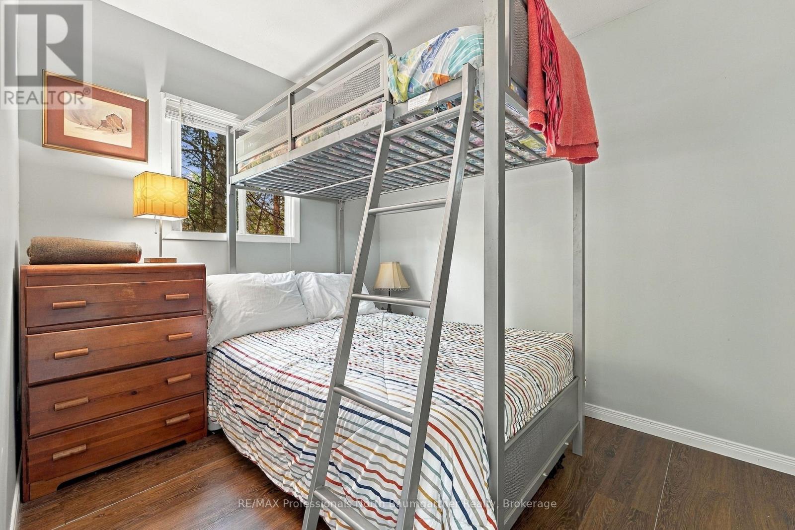1247 ENGLISH CIRCLE - Image 15