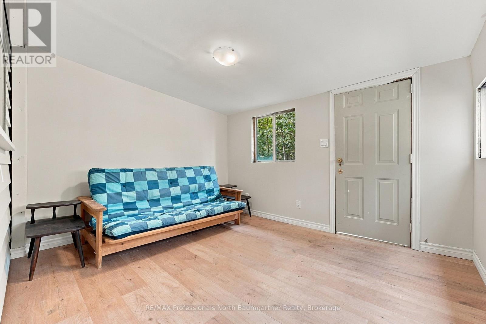 1247 ENGLISH CIRCLE - Image 26