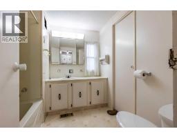 382 Belanca Crescent Sw, Medicine Hat, AB T1A7A1 Photo 25