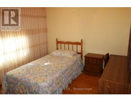 9 Benalto Road, Toronto, ON M6A2R7 Photo 27