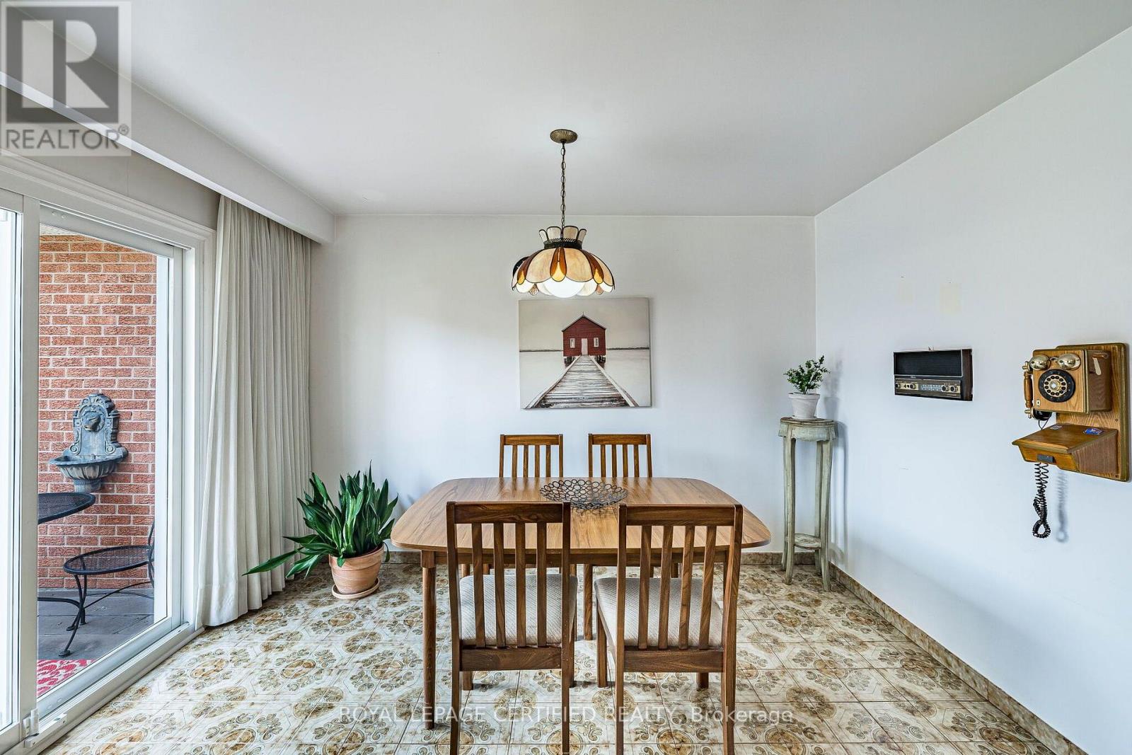 1554 GOLDMAR DRIVE - 26