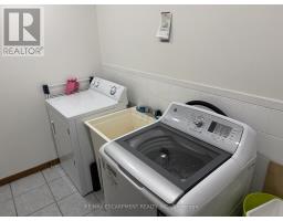 2 Pineridge Drive, Hamilton, ON L9A5K2 Photo 13