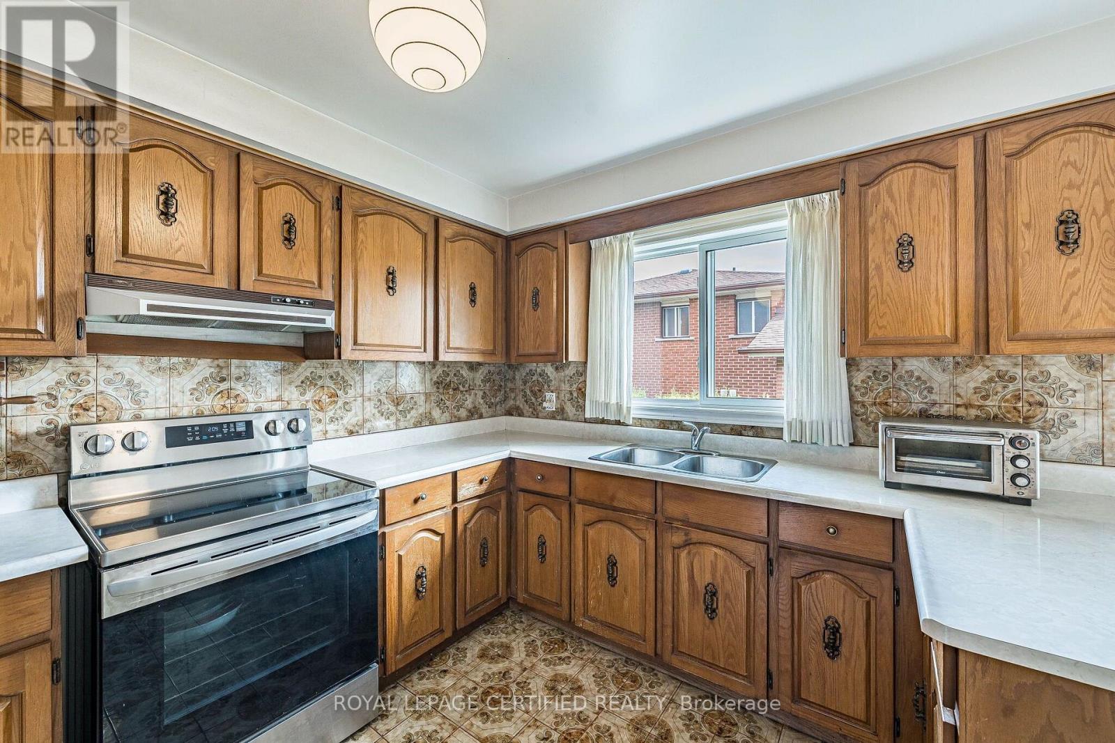 1554 GOLDMAR DRIVE - 25