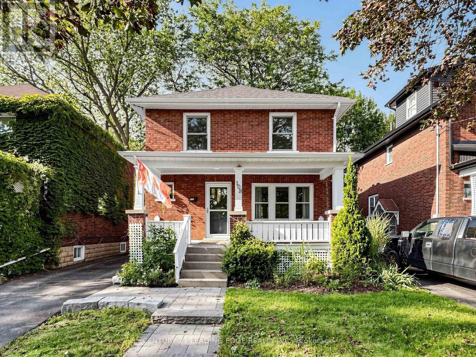 108 Frederick Street, Oshawa, ON photo 2