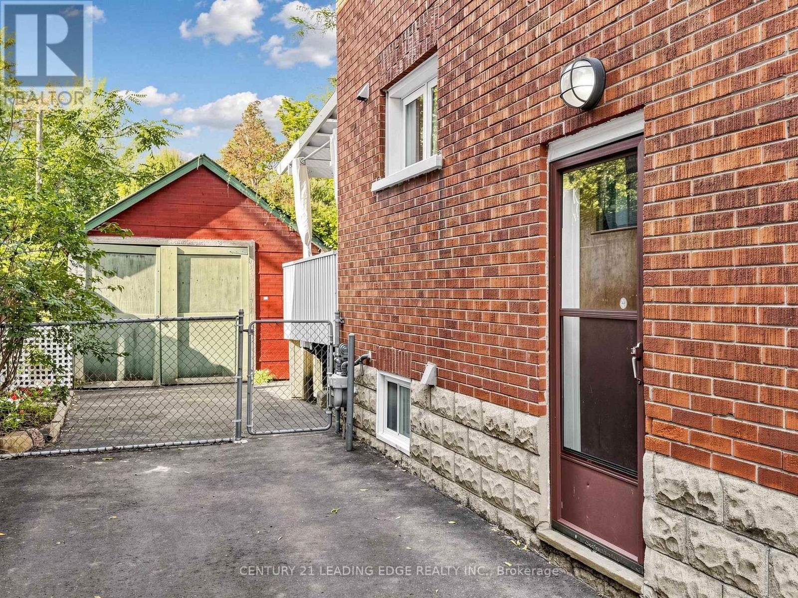 108 Frederick Street, Oshawa, ON photo 21