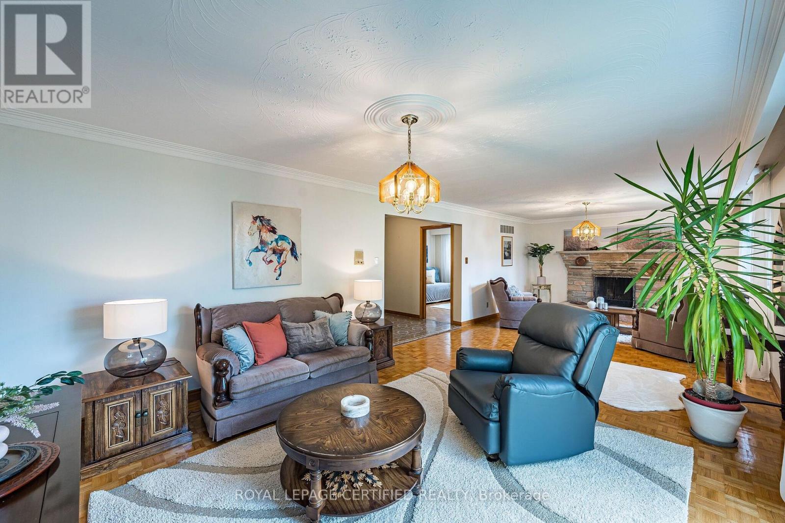 1554 GOLDMAR DRIVE - 32