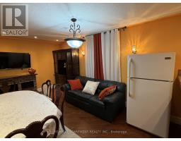2 Pineridge Drive, Hamilton, ON L9A5K2 Photo 6