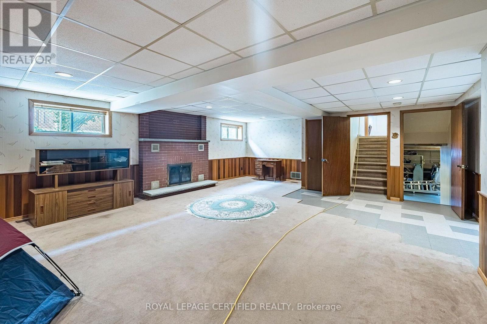 1554 GOLDMAR DRIVE - 39