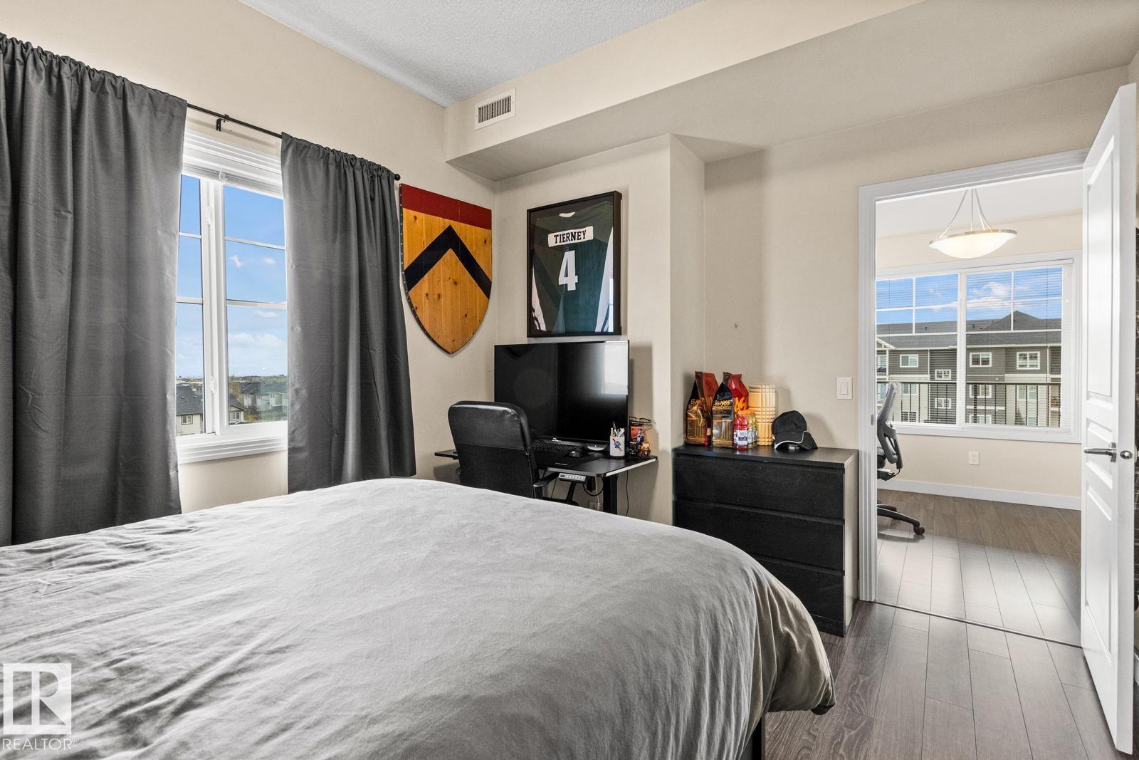 #2412 4 AUGUSTINE CR - 35