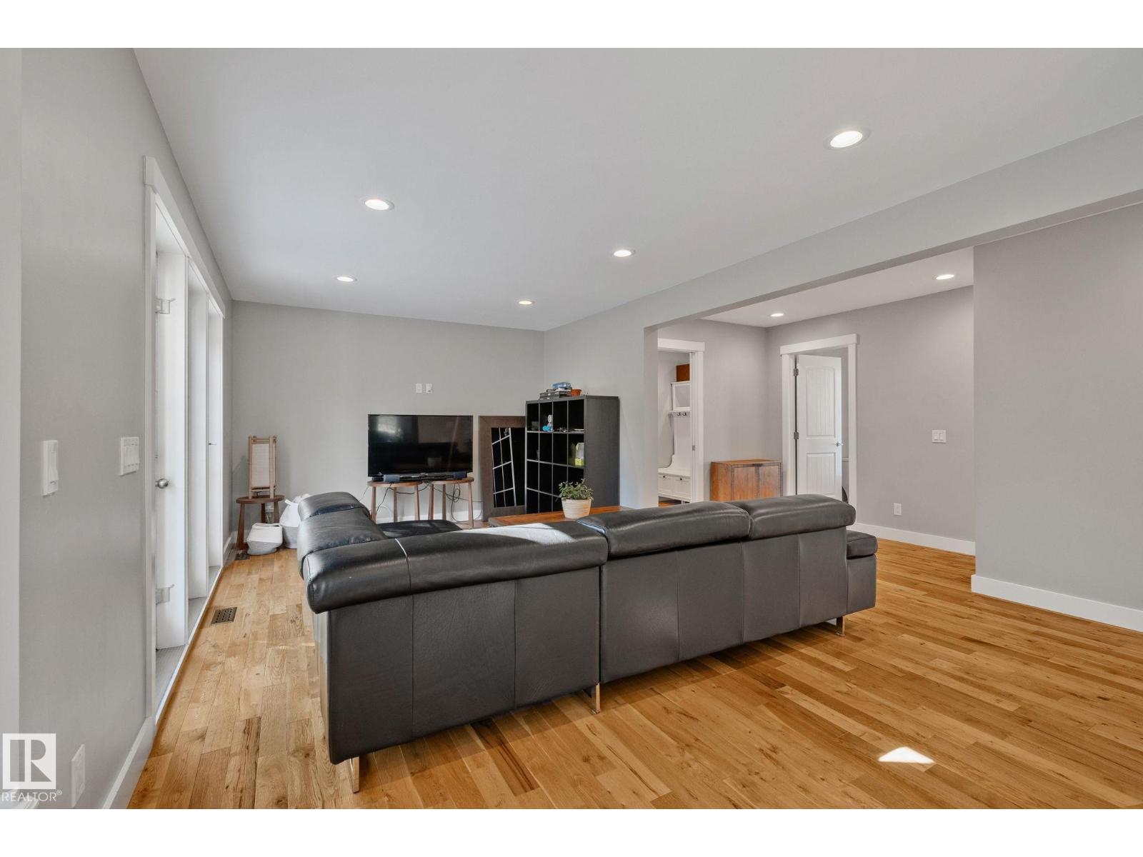 12403 29A AV NW - Image 15