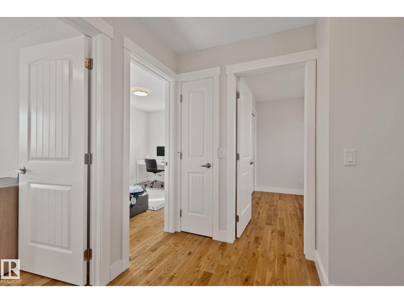 12403 29A AV NW - 34