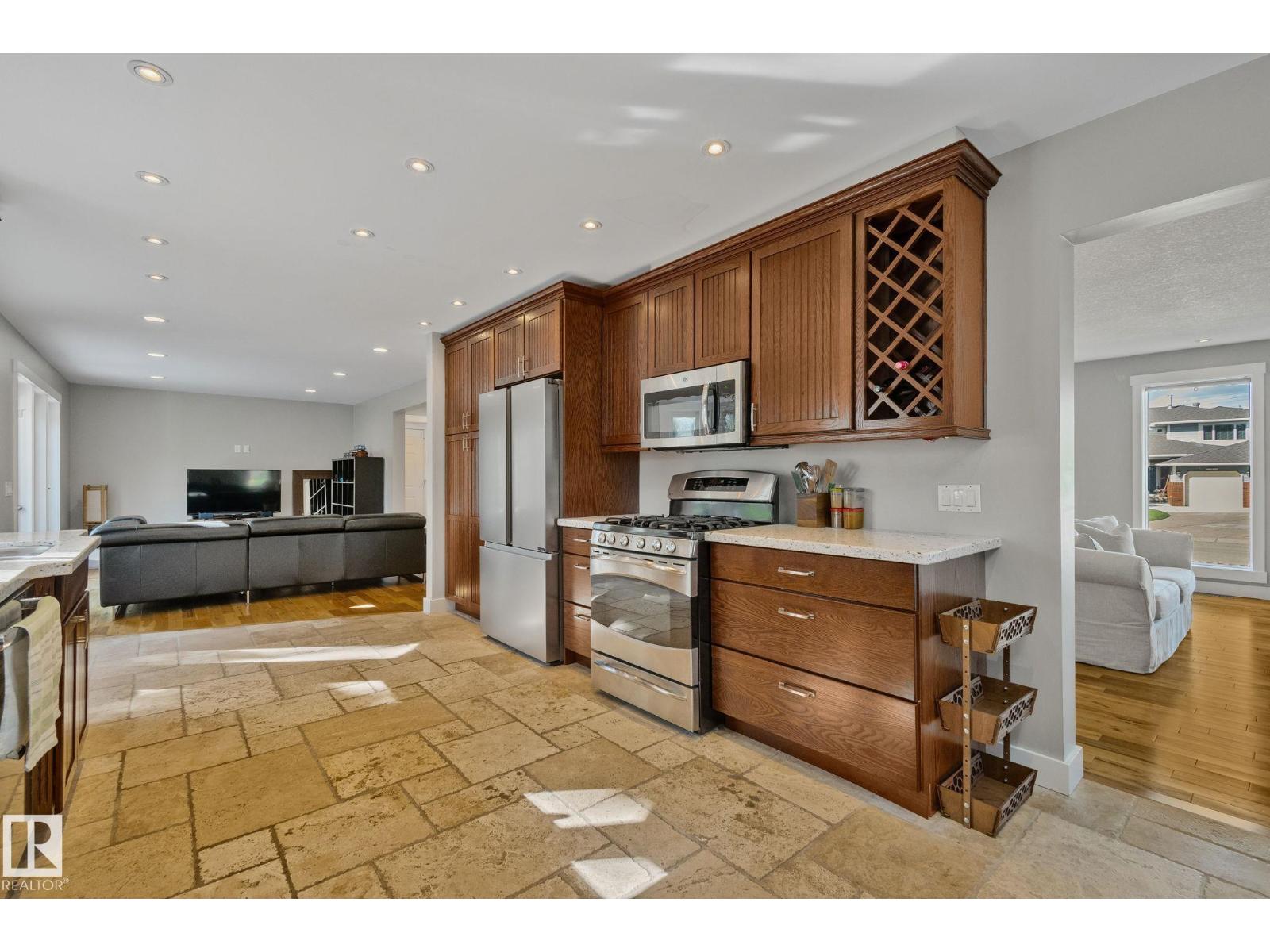 12403 29A AV NW - 8