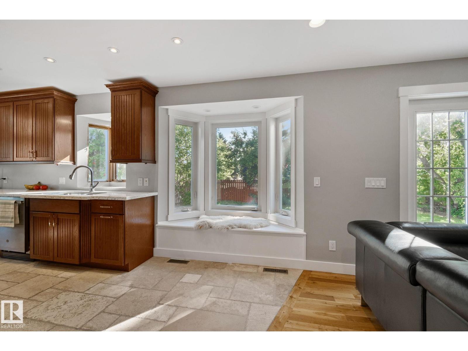 12403 29A AV NW - Image 9