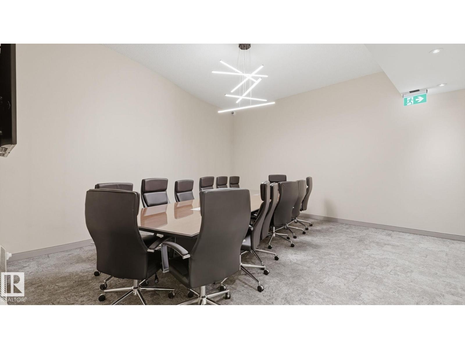 #1803 9916 113 ST NW - 35