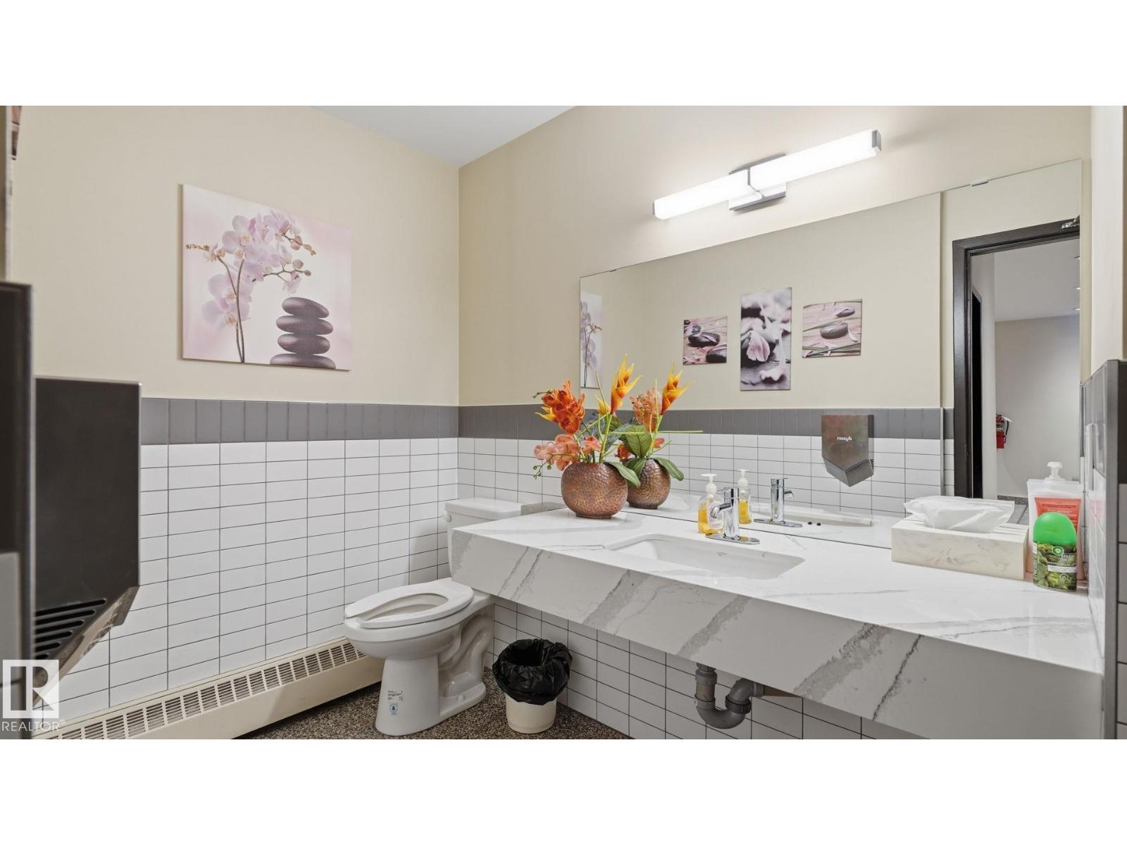 #1803 9916 113 ST NW - 36
