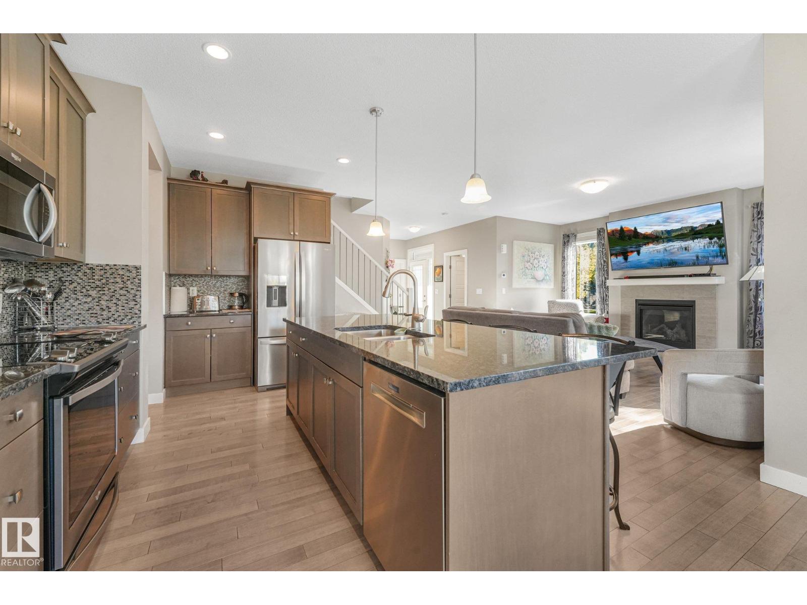 100 RIDEAU PL - Image 14