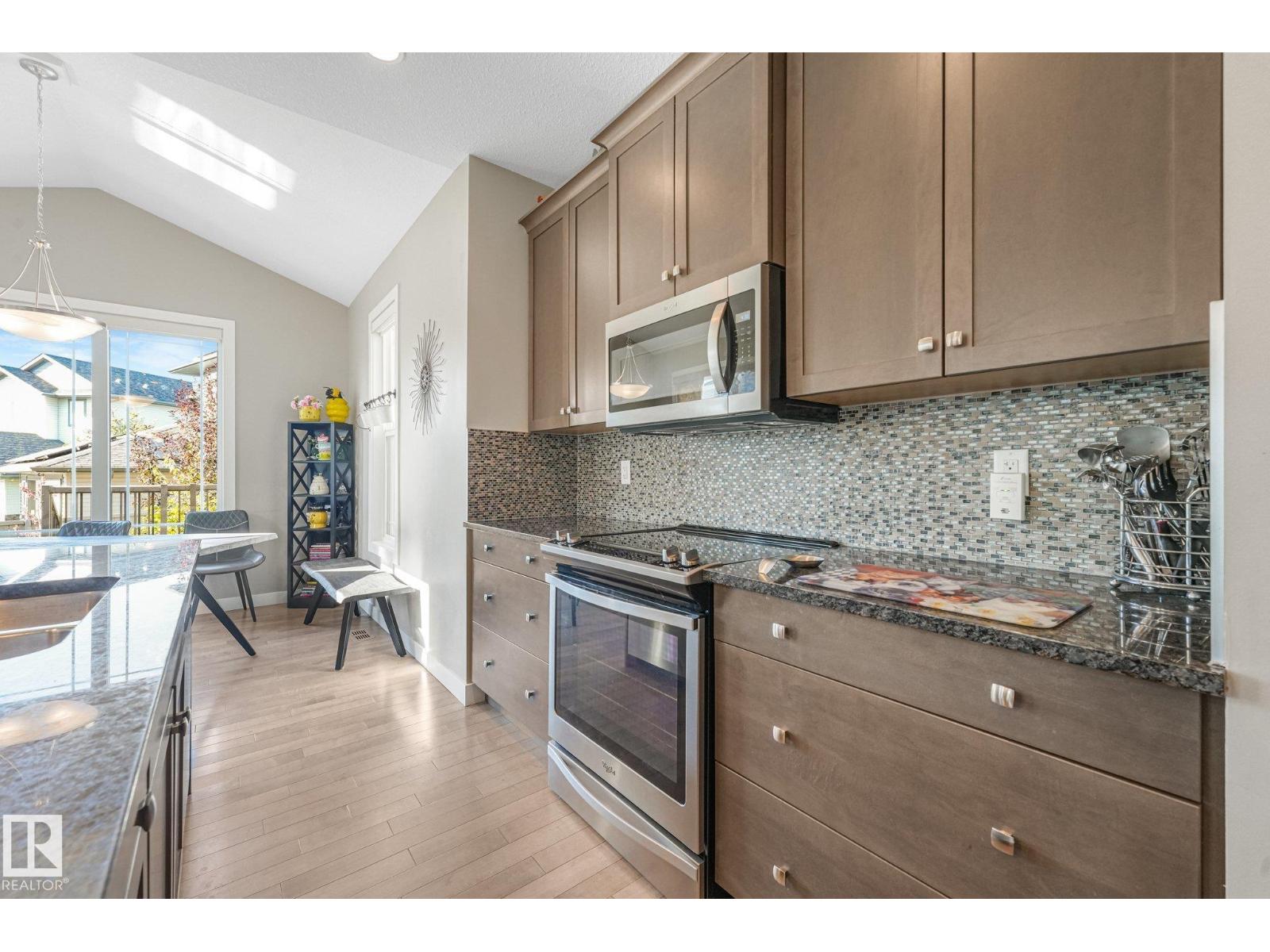 100 RIDEAU PL - 20