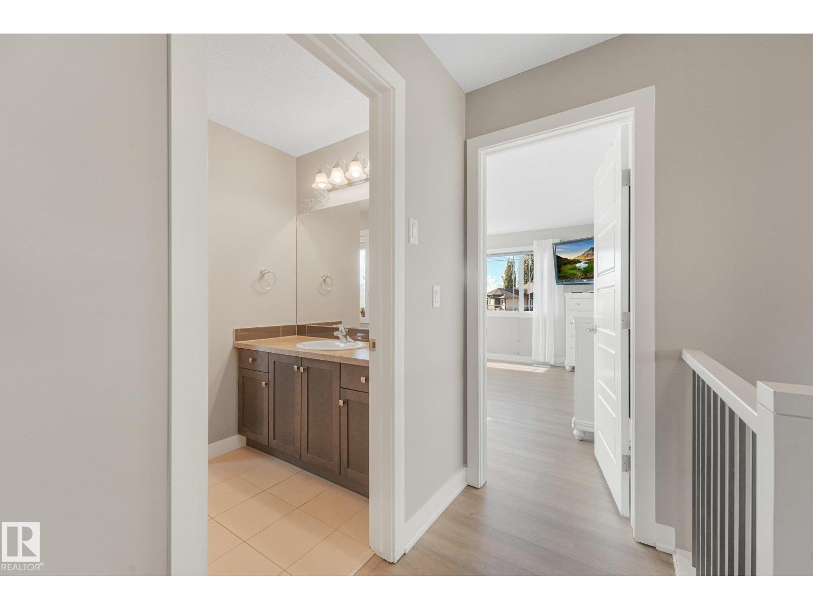 100 RIDEAU PL - Image 29