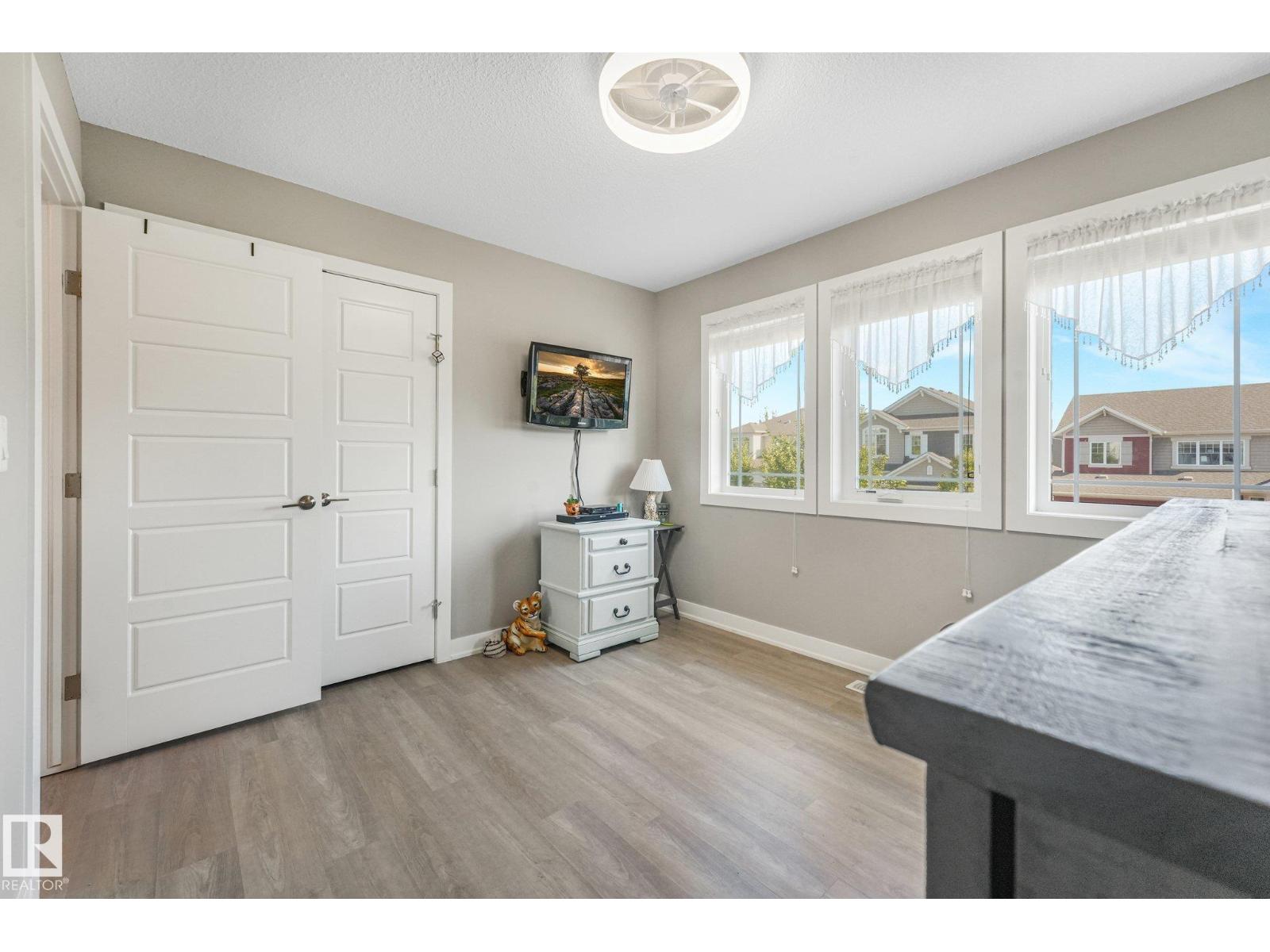 100 RIDEAU PL - 36