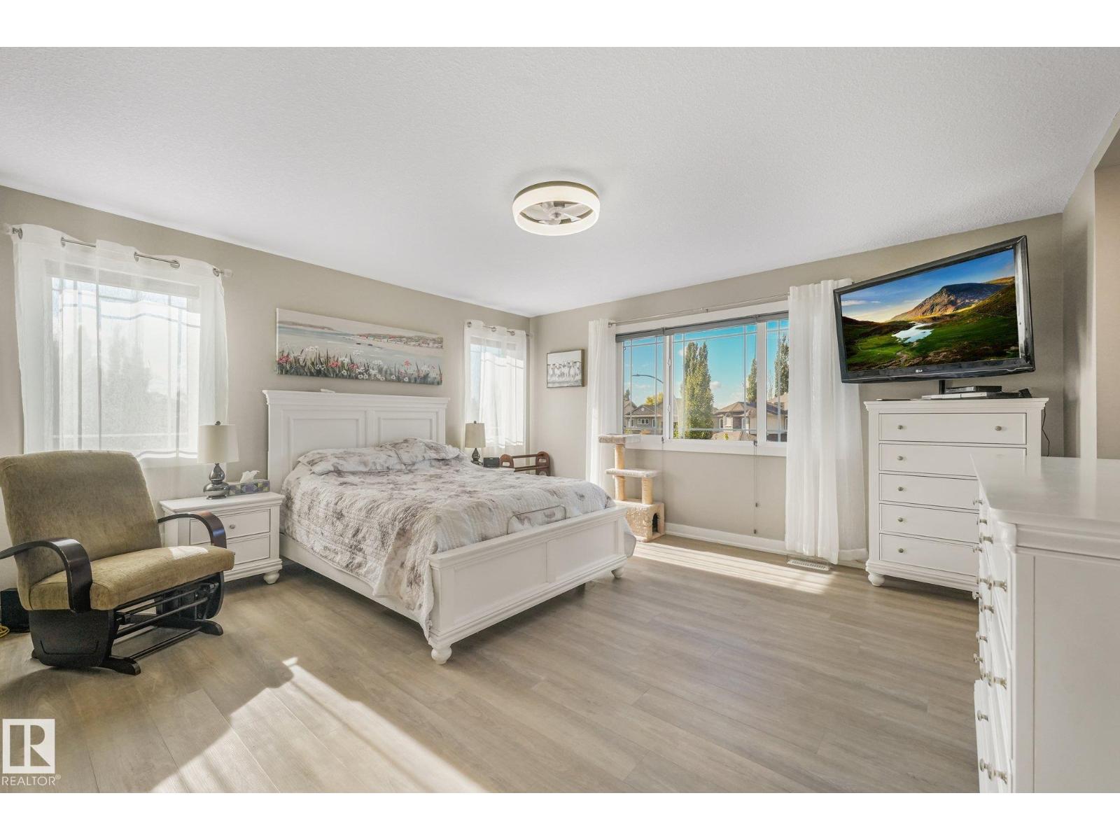 100 RIDEAU PL - 41
