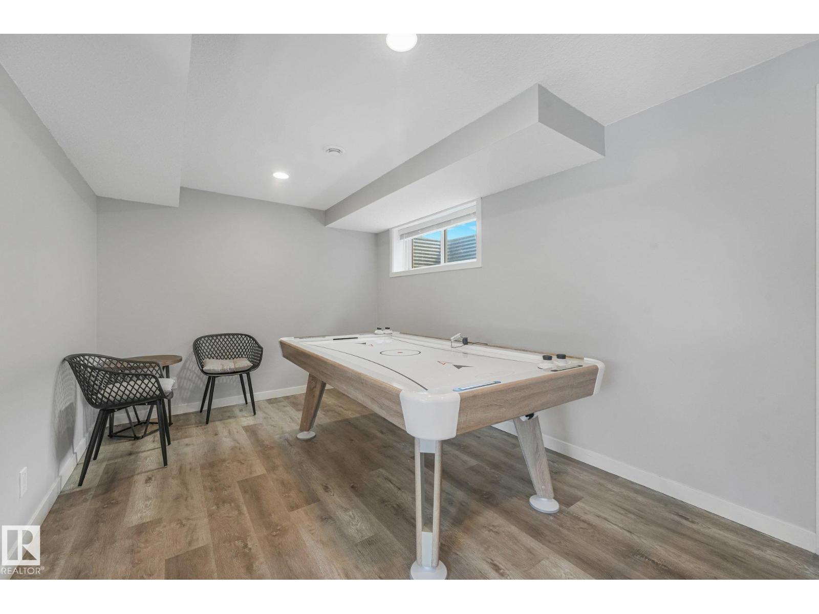 100 RIDEAU PL - 57