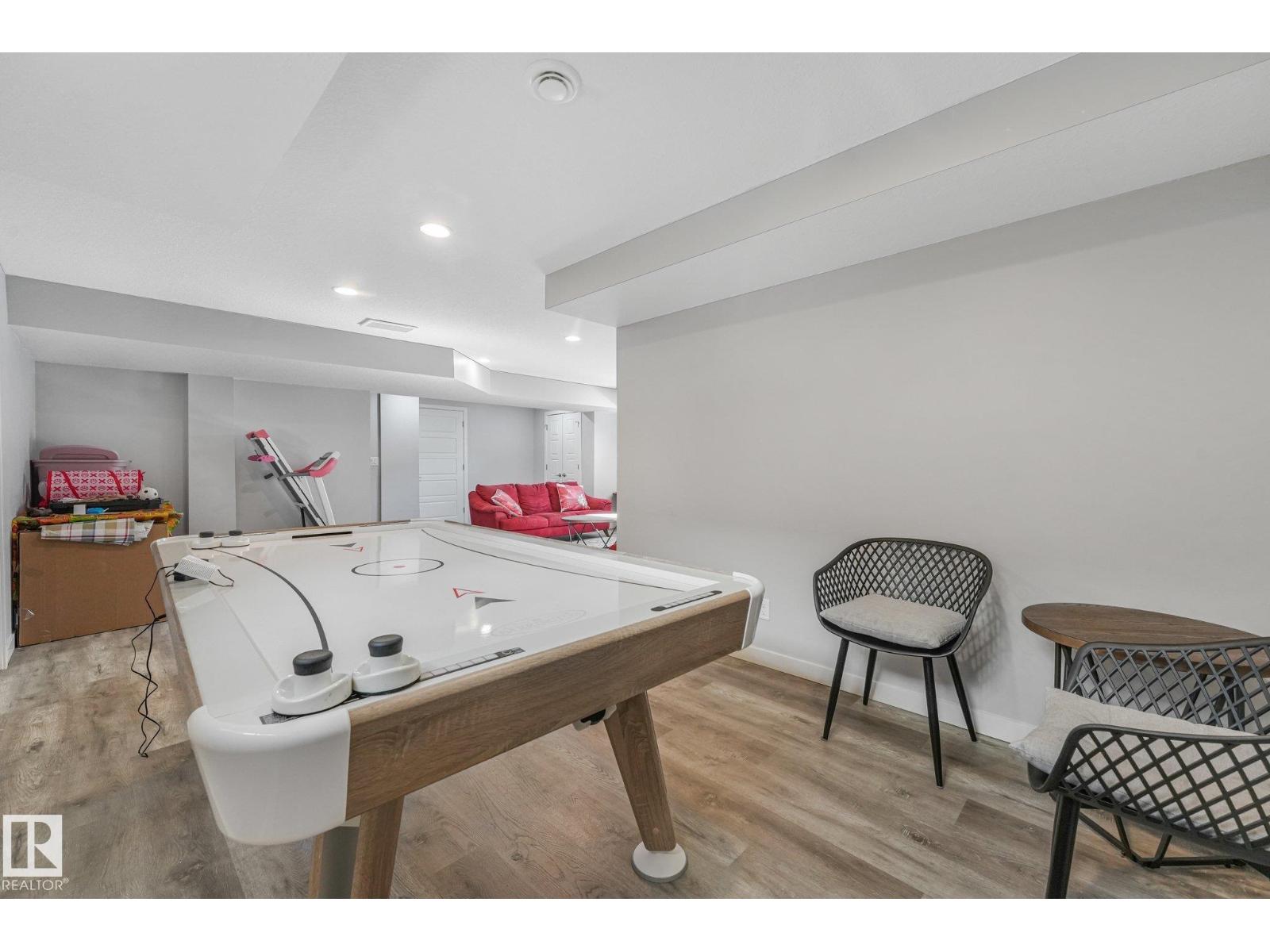 100 RIDEAU PL - 59