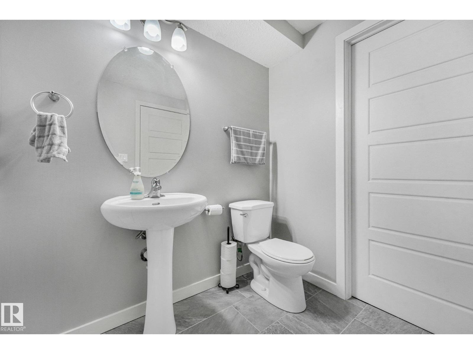 100 RIDEAU PL - 61