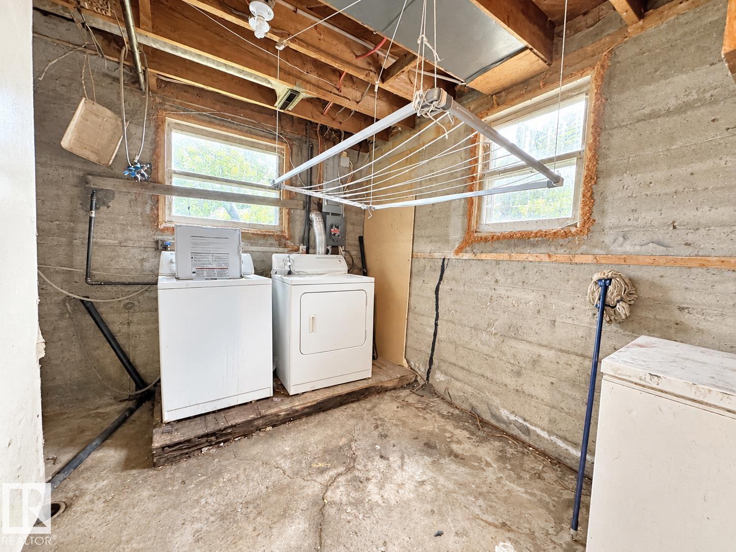 12113 127 ST NW - 10