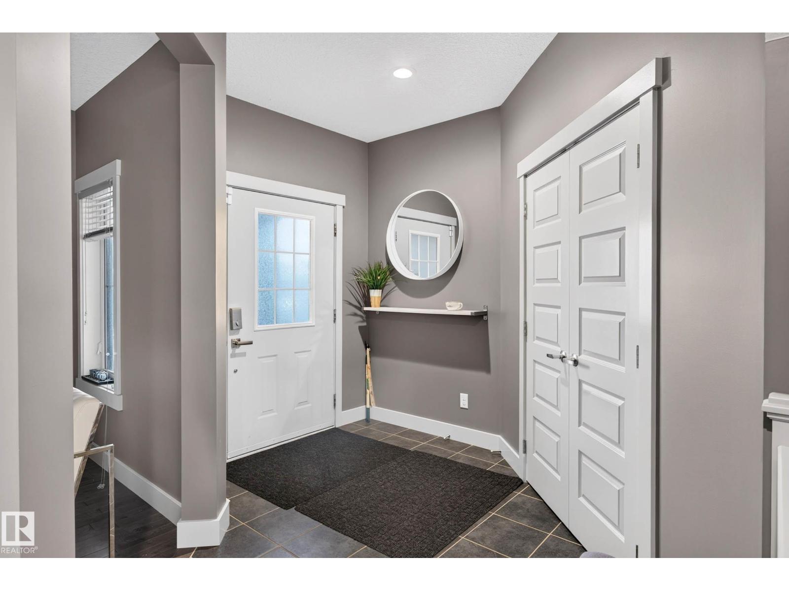 4394 Crabapple Cr SW photo 2 — MLS® E4509073