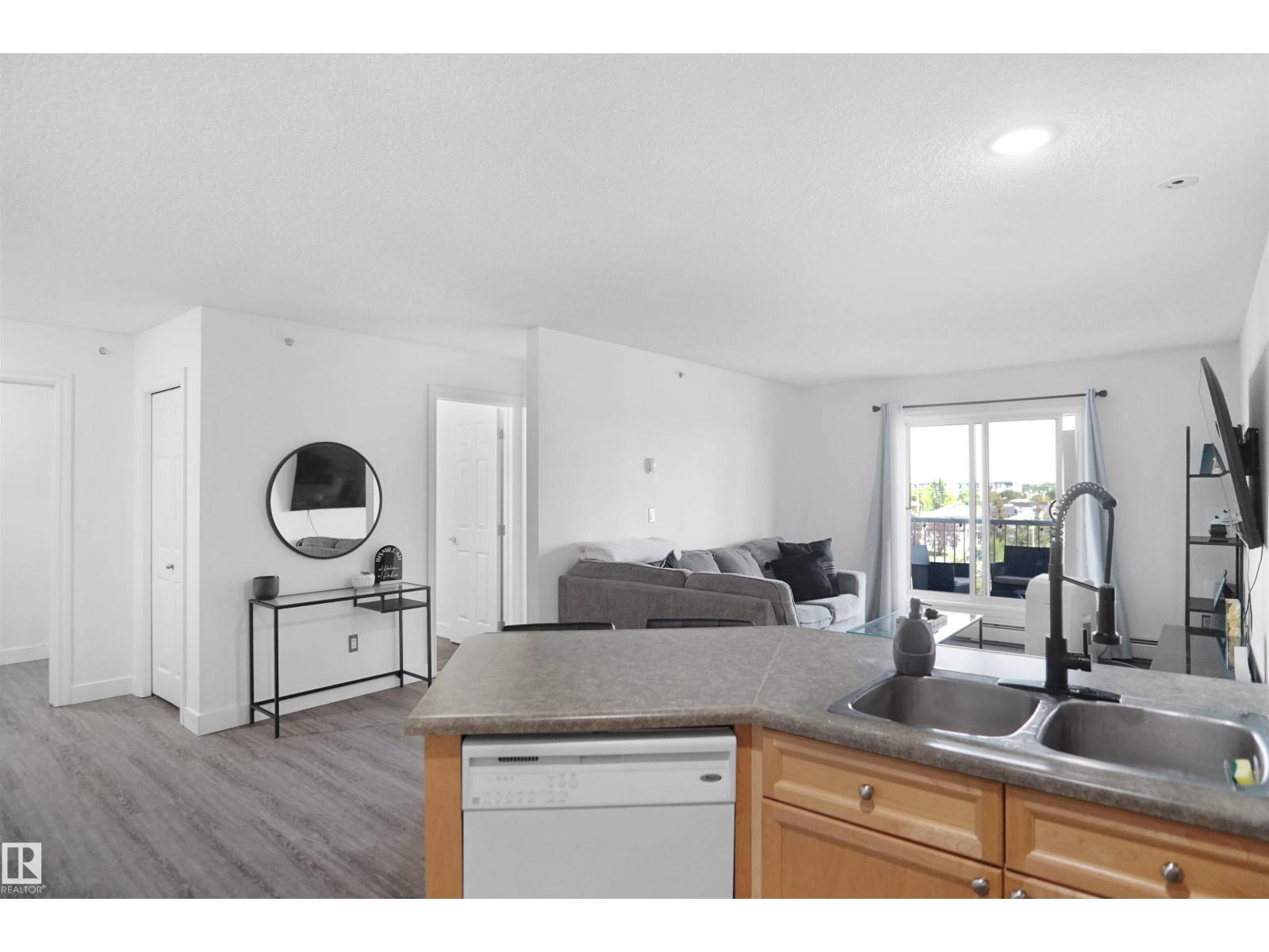 #403 15211 139 ST NW - Image 10