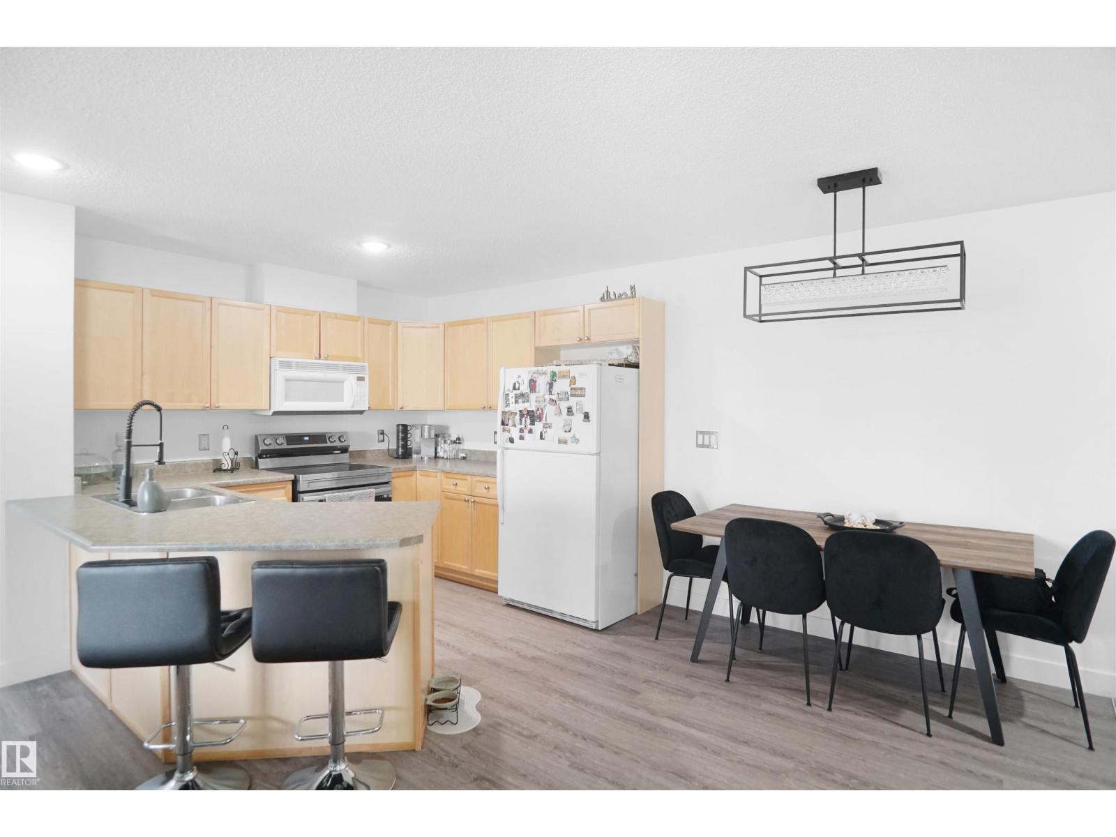 #403 15211 139 ST NW - Image 11