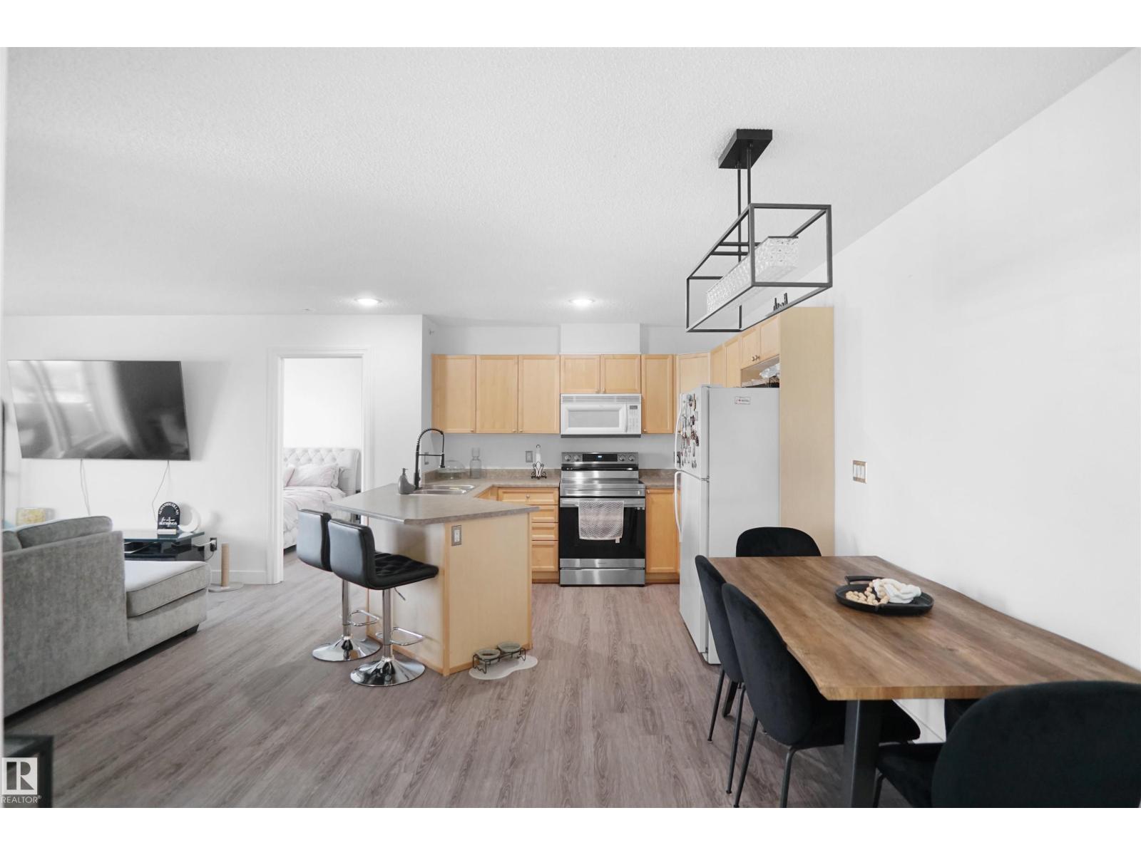 #403 15211 139 ST NW - Image 14