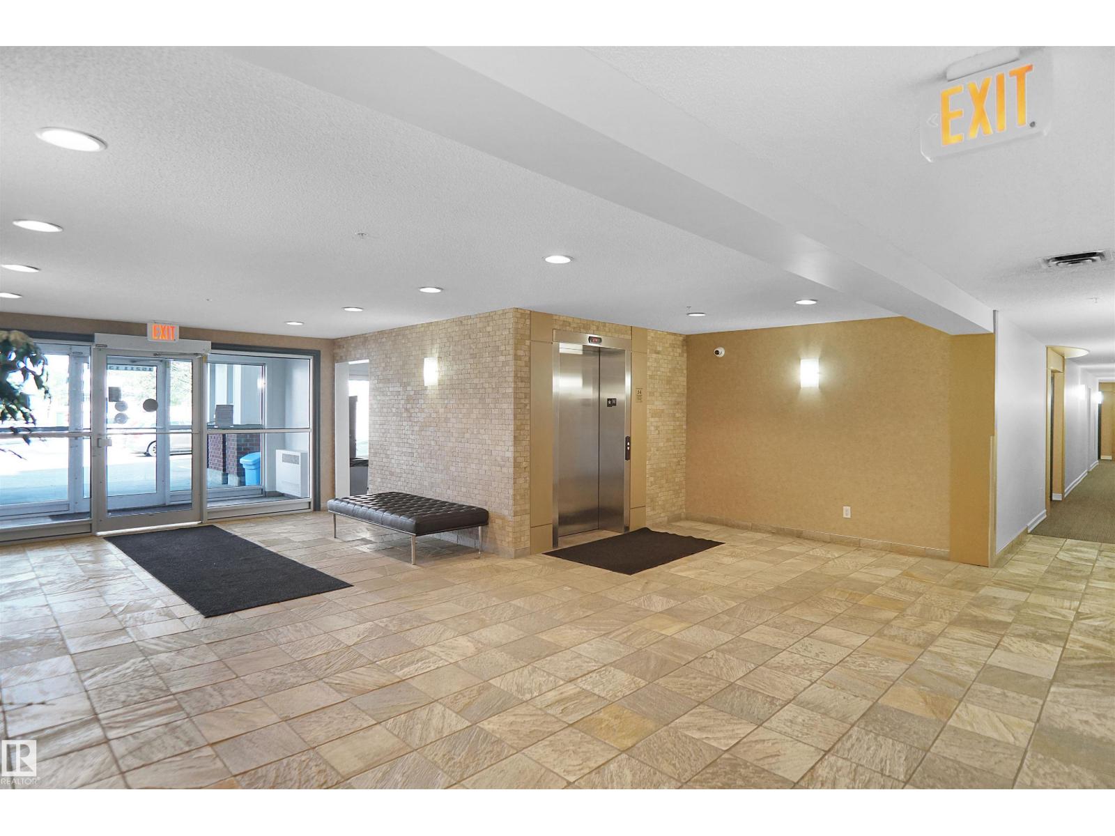 #403 15211 139 ST NW - Image 4