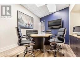 16, 17, 18, 40 - 165 East Beaver Creek Road, Richmond Hill, ON L4B2N2 Photo 16