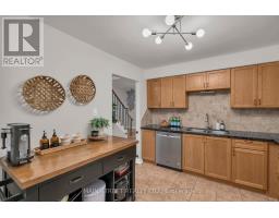 550 Priddle Road, Newmarket, ON L3X1X8 Photo 8