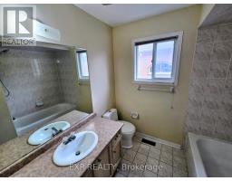 Upper - 384 Flagstone Way, Newmarket, ON L3X2R3 Photo 12