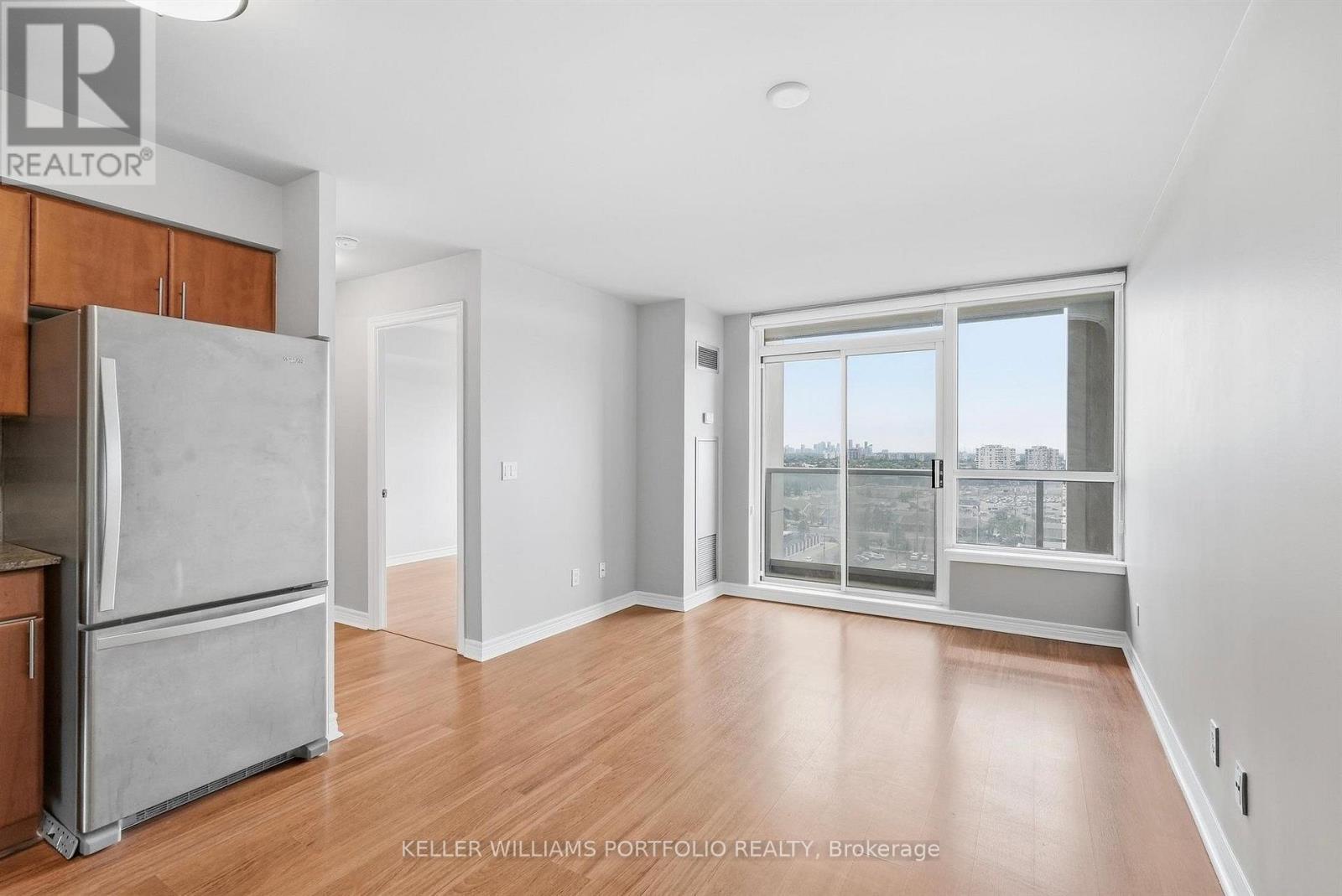 #1417 15 NORTH PARK ROAD - 10