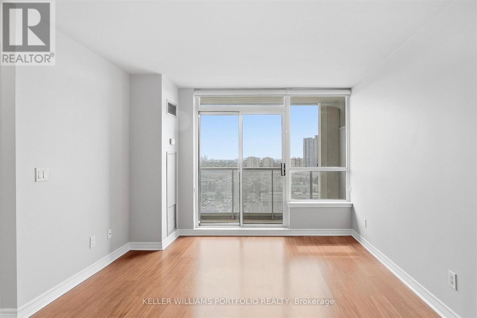 #1417 15 NORTH PARK ROAD - 11