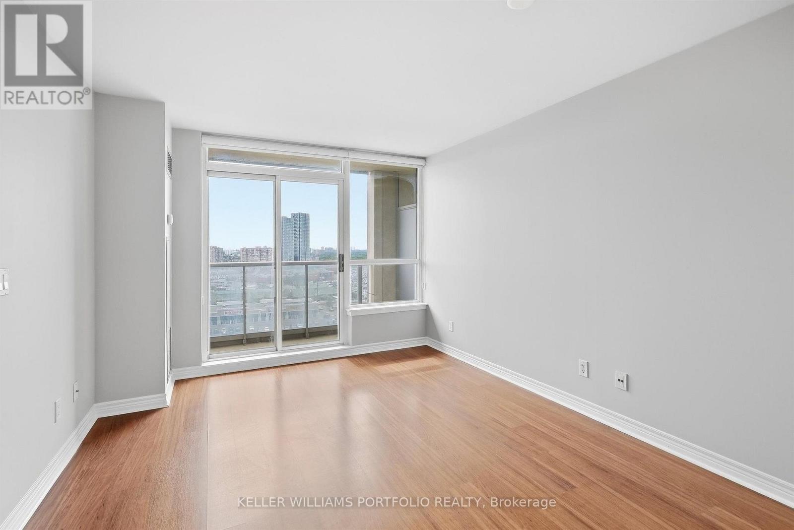 #1417 15 NORTH PARK ROAD - 12
