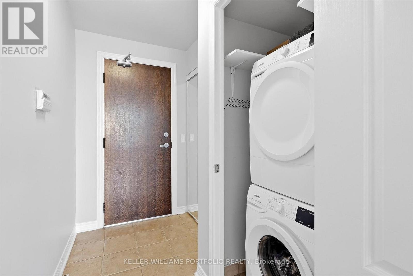 #1417 15 NORTH PARK ROAD - 22