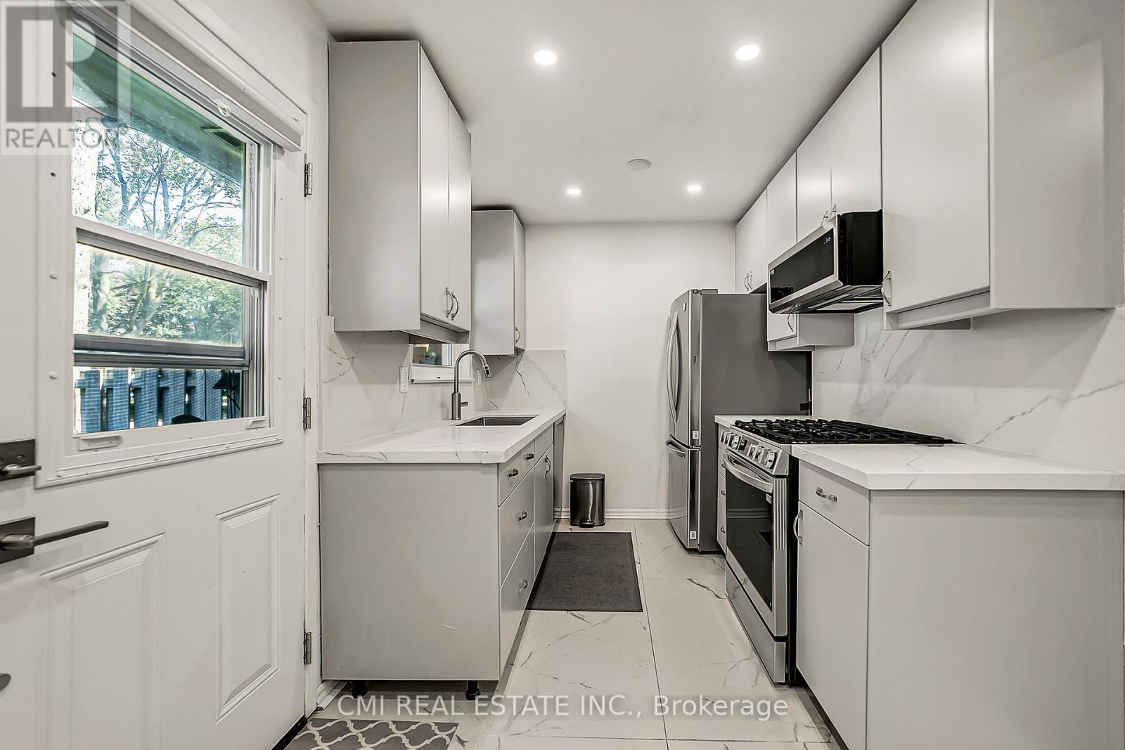 39 BRIGHTWAY CRESCENT - 26